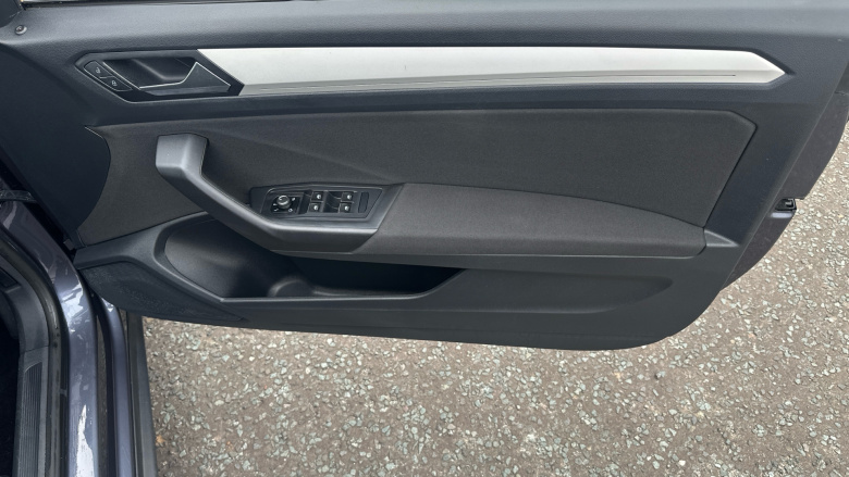 Volkswagen T-Roc 1.0 TSI 110 Design 2dr Petrol Cabriolet